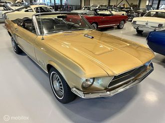 ford mustang convertible