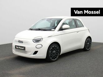 fiat-500-3-1-la-prima-42-kwh