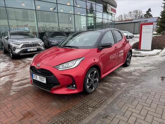 toyota yaris 1,5 executive bitone