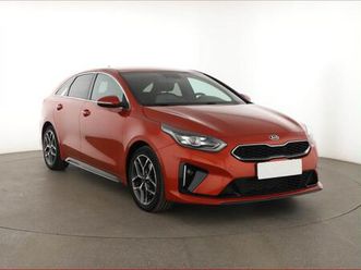 kia pro_ceed 1.4 t-gdi, serv.kniha, kůže