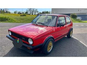 1982-volkswagen-golf-rouge-manuel-5-vitesses-conduite-a