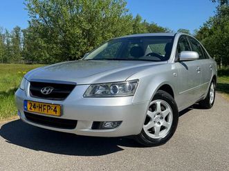 hyundai sonata - 2.4 style / automaat / airco / cruise control / leder / elektrisch schuif - kanteldak / tr