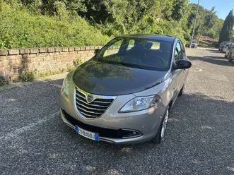 0-9-t-air-s-s-85cv-cambio-automatico-solo-40000km