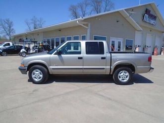 used 2001 chevrolet s-10 base