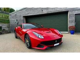 2014 ferrari f12 rouge automatique, 7+ vitesses conduite...