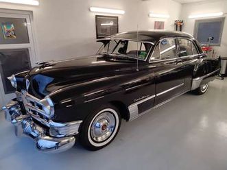 CADILLAC SERIE 62 4-door-limousine