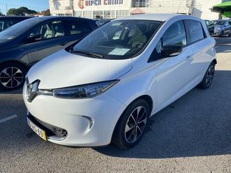 <li class=breadcrumbs-module_list-item__zg-6q renault zoe (s/ bateria) intens 40 flex </ol>