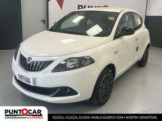 lancia ypsilon 1.0 hybrid gold s&s 70cv promo fl