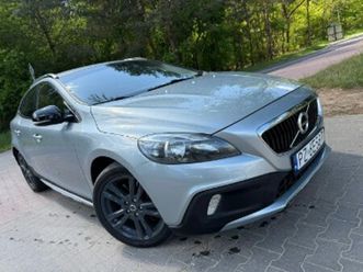 volvo v40 ii v40 cross country 2.0 d3 150km navi virtual po dużym przeglądzie zarejestrowany
