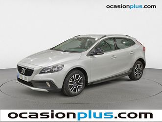 volvo-v40-cross-country-d2-momentum-auto-120-cv