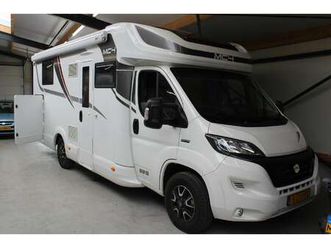 mclouis mc4 mclouis 881g integraal | luifel | navigatie | grote garage | queens bed |