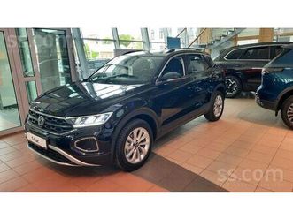 volkswagen t-roc, cena 26 301 €. pārdod vw t-roc life 30y ar jaudīgu ligzda melna assist” - atzveltne - sludinājumi