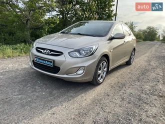 hyundai-accent-2011
