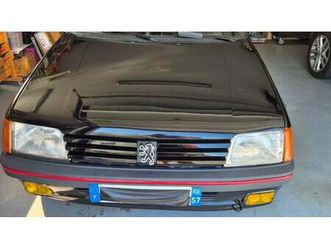 1986 peugeot 205 noir manuel, 5 vitesses conduite à gauch...