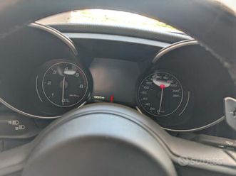 alfa romeo giulia (2016)