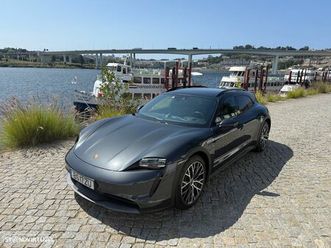 porsche-taycan-cross-turismo-4