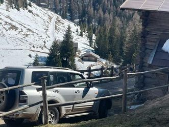 mitsubishi pajero 2002