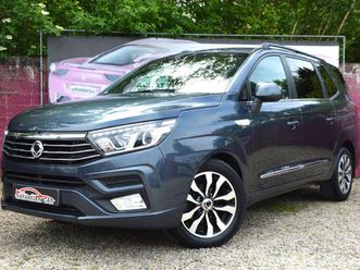 ssangyong rodius 2.2 sv220e-xdi 2wd sapphire utilitaire 5 places