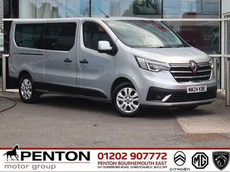 renault-trafic-passenger-2-0-dci-30-sport-edc-lwb-euro-6-start-stop-5dr-9-seat