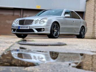 MERCEDES CLASSE E E 63 AMG w211-e63-silber