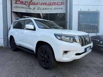 land-cruiser-5p-2-8-d-4d-style-manuale