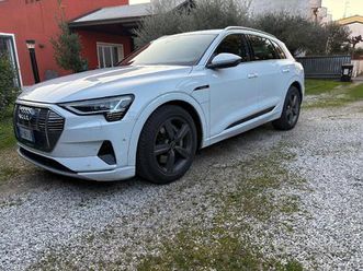 operaio-tagliatore-calzaturiero