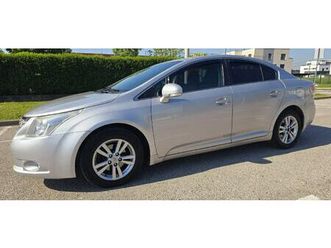 toyota avensis 2,0 d-4d sol,2012 god, može zamjena i na kartice, 2012 god.