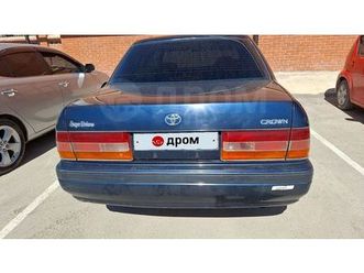 toyota-crown-1999