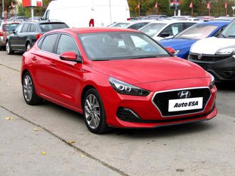 hyundai i30 1.4t-gdi fastback, čr, style