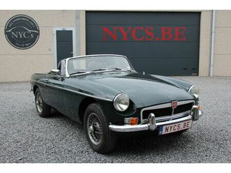 très belle mg b roadster
