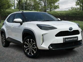 TOYOTA YARIS CROSS toyota-yaris-cross-design-suv's-1-5-vvt-h-design-e-cvt-euro-6-start-stop-5dr