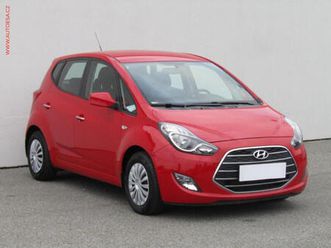hyundai ix20 1.6i, čr, ac, výhřev sed
