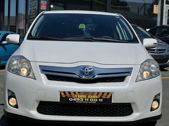 toyota-auris-1-8-hybrid-clima-camera-garantie-12-mois