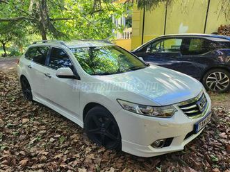 honda accord 2.2 i-dtec 180hp type-s advanced safety szuper áron!!! tourer megkímélt külső - belső. sérülésmentes