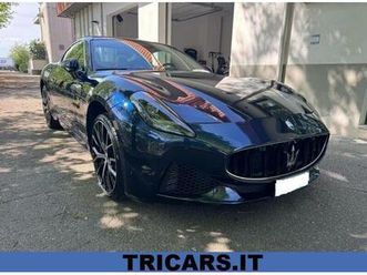 maserati-granturismo-v6-490-cv-awd-modena-permute-iva-esposta
