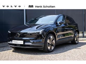 volvo ex30 single motor extended range plus 69 kwh | verwarmbare voorstoelen | harman kardon premium audio | keyless entry | adaptieve cruise control | achterui