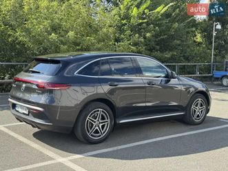 mercedes-benz-eqc-2021