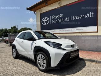 TOYOTA AYGO X x-1-0-vvt-i-comfort-business