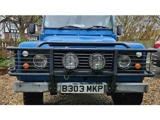 1985-land-rover-defender-bleu-manuel-5-vitesses-conduite