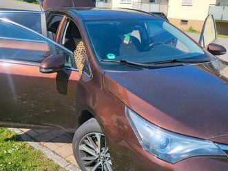 TOYOTA AVENSIS BREAK zu-verkaufen-toyota-avensis-2-0-diesel