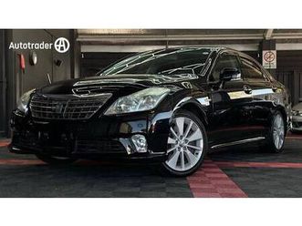 2010 toyota crown hybrid g package sedan auto for sale $16,887