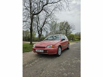 toyota-starlet-1-3-16v-xli-plus