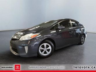 toyota-prius-2015