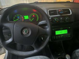 skoda fabia 1.2 young 70