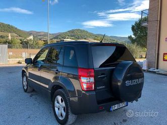 suzuki grand vitara - 2011