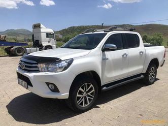 TOYOTA HILUX 2-4-d-4d-4x2-adventure