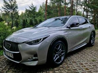 infiniti q30 2.0t sport 7dct