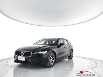 volvo v60 b4 (d) automatico essential del 2023 usata a corciano