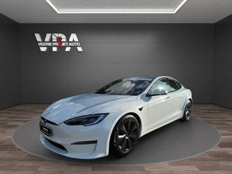 tesla · model s · plaid 1020 ch · blanc nacré · toit pano · attelage
