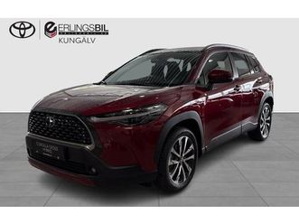 toyota-corolla-cross-hybrid-awd-i-2-0-style-snabb-lev